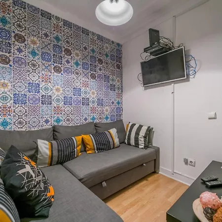 Apartment Cozy 2br In Bairro Alto - | By Airnest